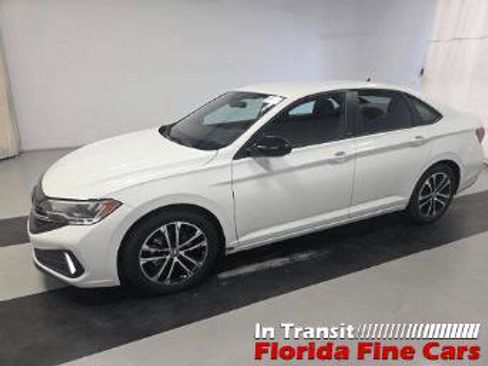 Used 2024 Volkswagen Jetta Sport FWD image 1