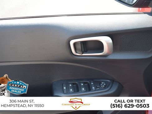 Used 2026 Hyundai Venue SEL FWD image 13