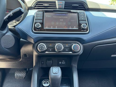Used 2025 Nissan Versa SV FWD image 20