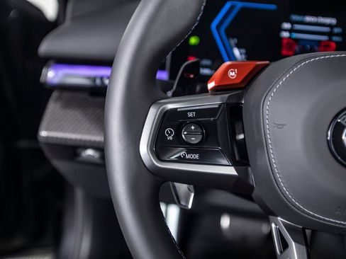 Used 2025 BMW M5 Touring image 39