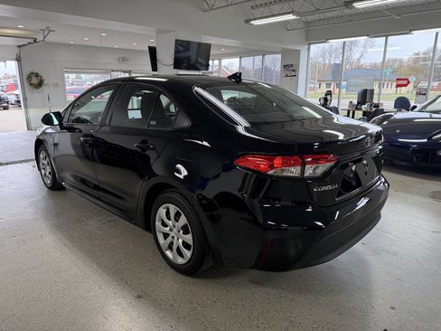 Used 2025 Toyota Corolla LE image 7