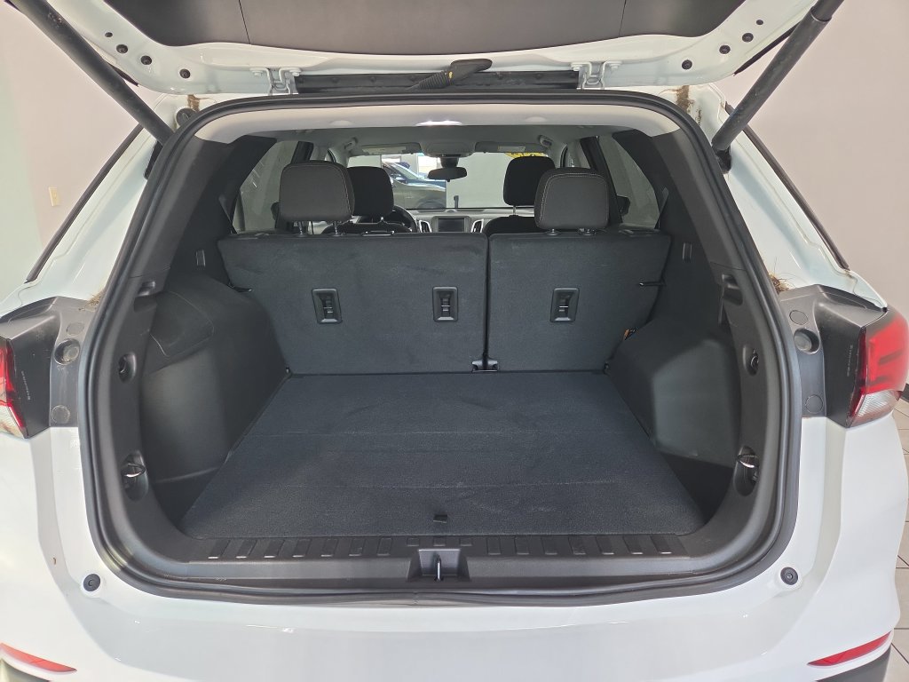 Used 2024 Chevrolet Equinox LT AWD/4WD image 9