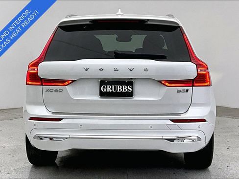 Certified 2023 Volvo XC60 B5 Plus w/ Climate Package AWD/4WD image 7