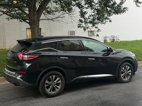 Used 2018 Nissan Murano S image 7