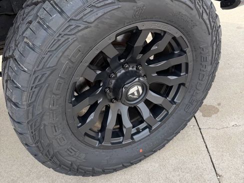 Used 2017 Ford F250 XLT w/ XLT Value Package image 9