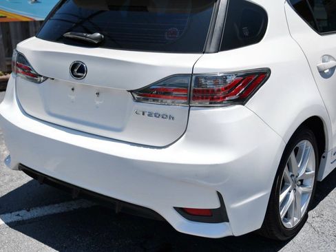 Used 2015 Lexus CT 200h FWD image 33