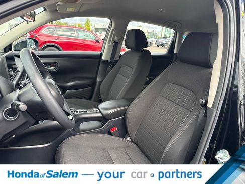 Used 2024 Honda HR-V LX image 11