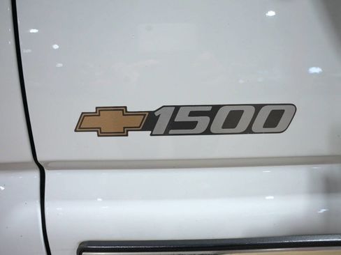 Used 2000 Chevrolet Silverado 1500 LS 2dr 4WD Standard Cab LB w/ Exterior Appearance Pkg image 22