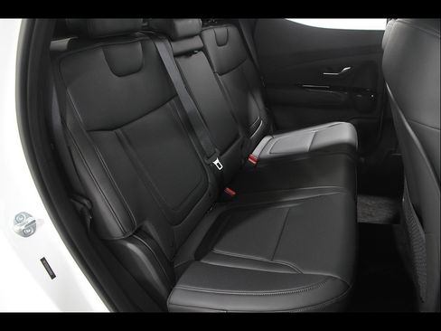 Used 2025 Hyundai Santa Cruz Limited AWD/4WD image 19