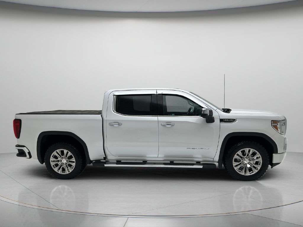 Used 2021 GMC Sierra 1500 Denali w/ Driver Alert Package II AWD/4WD image 4