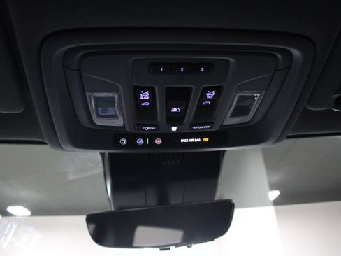 Used 2025 GMC Sierra 1500 Denali w/ Denali Reserve Package AWD/4WD image 42