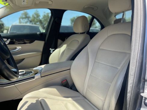 Used 2017 Mercedes-Benz C 300 Luxury image 13