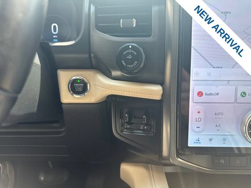 Used 2024 Ford Expedition Max Platinum AWD/4WD image 30