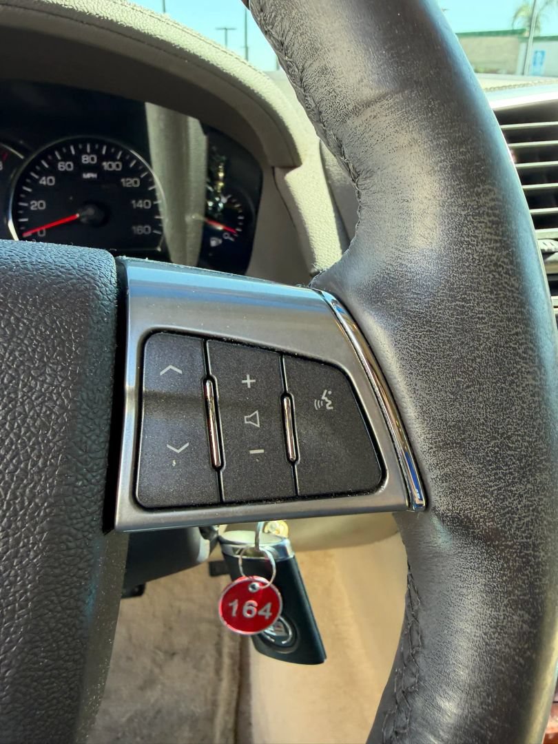 Used 2008 Cadillac SRX 2WD V8 w/ Utility Package image 22