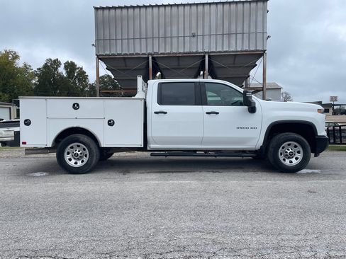 Used 2024 Chevrolet Silverado 3500 W/T w/ WT Fleet Convenience Package image 8