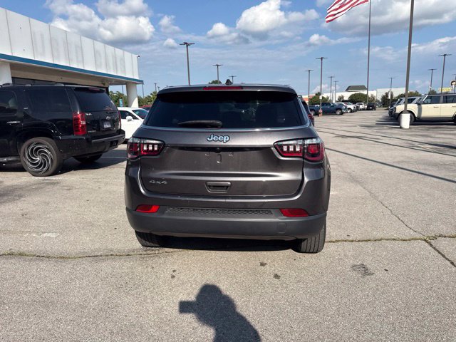 Used 2023 Jeep Compass Sport AWD/4WD image 6