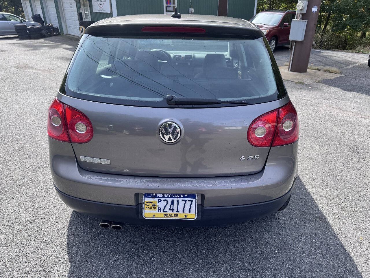 Used 2007 Volkswagen Rabbit 4-Door FWD image 5