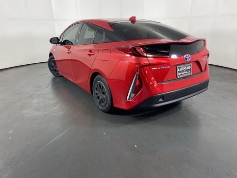 Used 2020 Toyota Prius Prime Limited FWD image 10