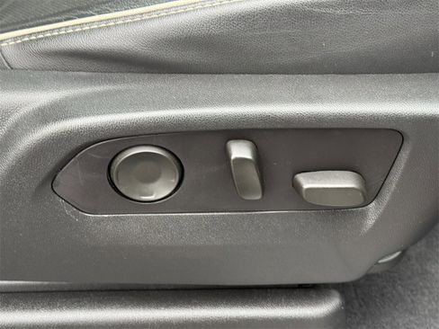 Used 2021 GMC Yukon SLT w/ SLT Luxury Plus Package image 41