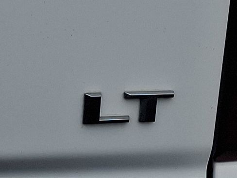 Used 2022 Chevrolet Silverado 1500 LT image 29