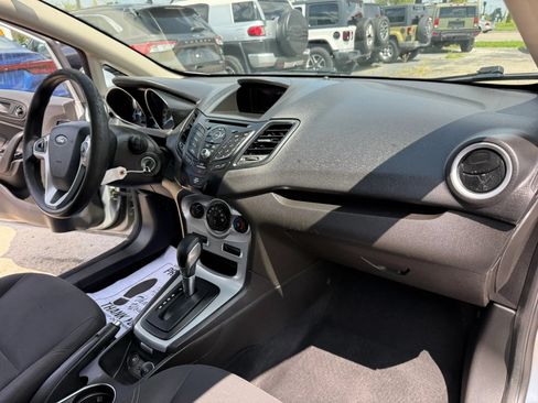 Used 2018 Ford Fiesta SE FWD image 17