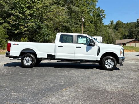New 2026 Ford F250 XL w/ XL Driver Assist Package image 3