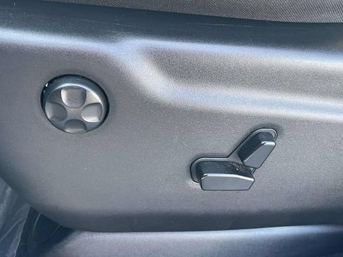 Used 2025 Dodge Durango GT RWD image 19