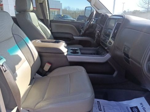 Used 2018 Chevrolet Silverado 2500 LTZ w/ Duramax Plus Package image 32