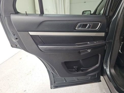 Used 2016 Ford Explorer XLT w/ Equipment Group 202A image 26