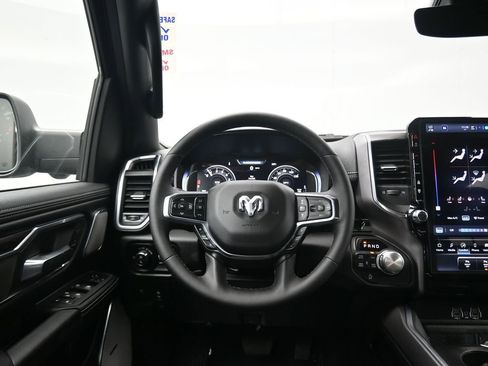 Used 2026 RAM 1500 Laramie w/ Night Edition image 32