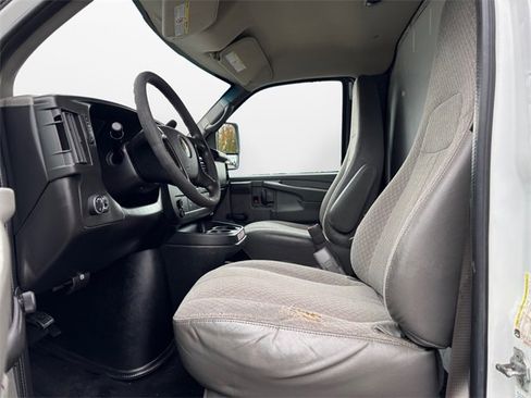 Used 2012 Chevrolet Express 3500 image 9