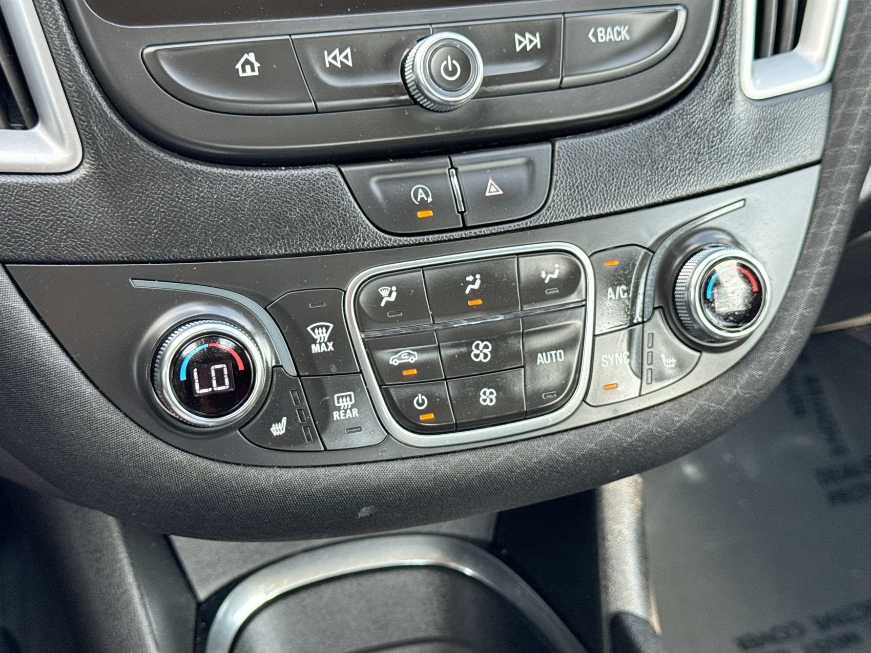 Used 2024 Chevrolet Malibu LT FWD image 18