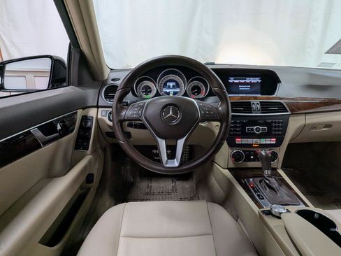 Used 2013 Mercedes-Benz C 300 4MATIC Sedan image 2