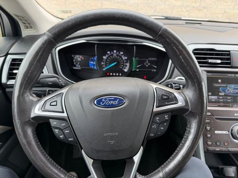 Used 2016 Ford Fusion Titanium image 22