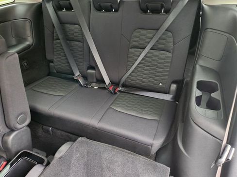 Certified 2025 Nissan Pathfinder SV w/ SV Premium Package image 25