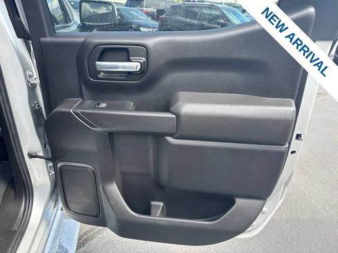 Used 2021 Chevrolet Silverado 1500 LT AWD/4WD image 12