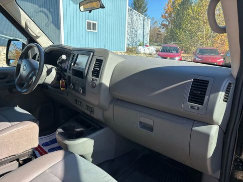 Used 2019 Nissan NV 3500 S image 40