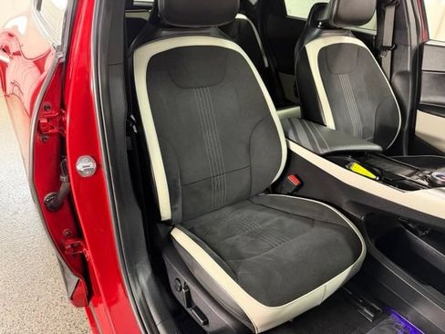 Used 2022 Kia EV6 GT-Line w/ GT-Line Suede Seat Package AWD/4WD image 26