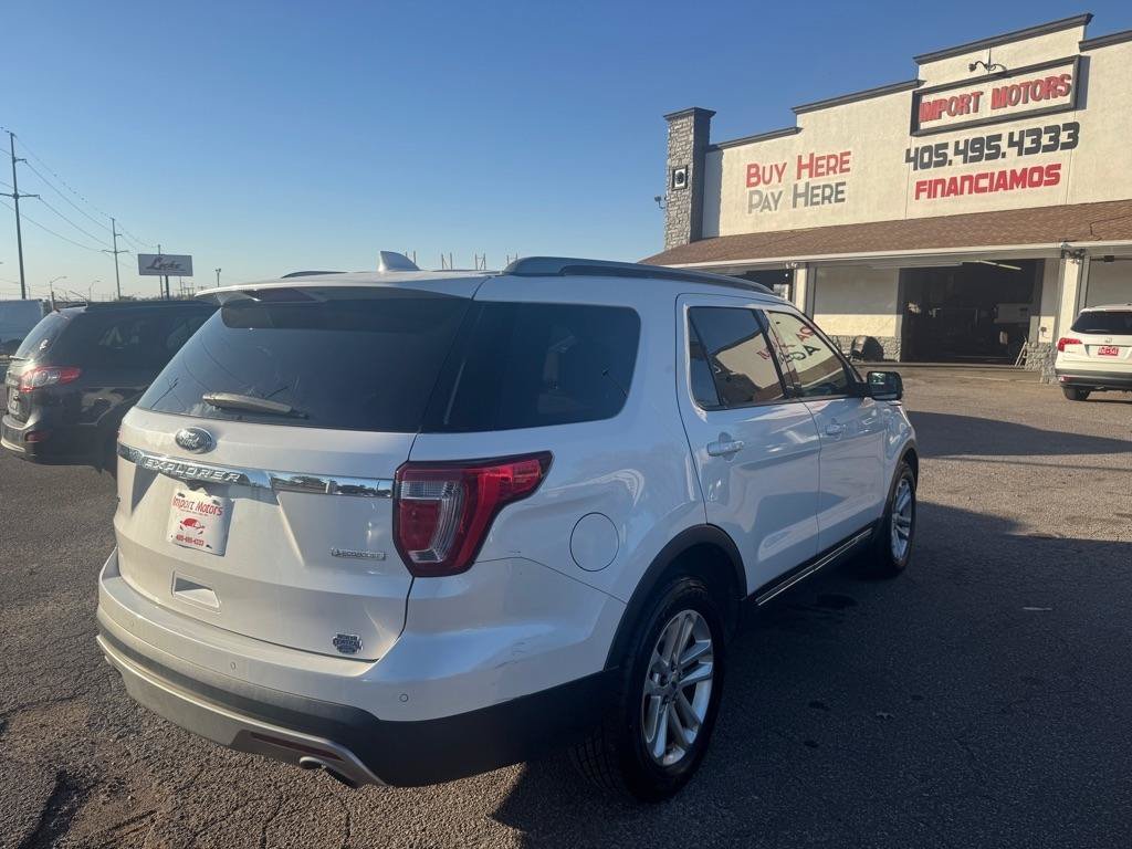 Used 2016 Ford Explorer XLT w/ Equipment Group 202A FWD image 7