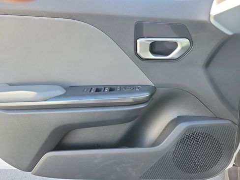 Used 2025 Kia K4 LXS image 18