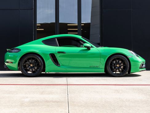 Used 2023 Porsche 718 Cayman GT4 image 19