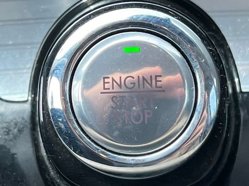 Used 2021 Lincoln Corsair AWD image 30