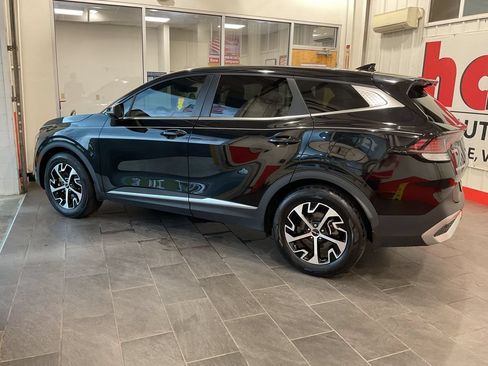 Used 2024 Kia Sportage EX FWD image 5
