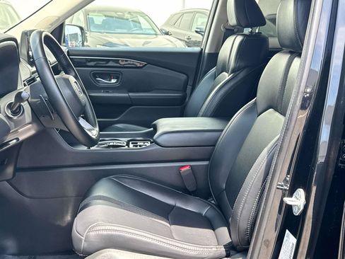 Certified 2025 Honda Pilot EX-L image 14