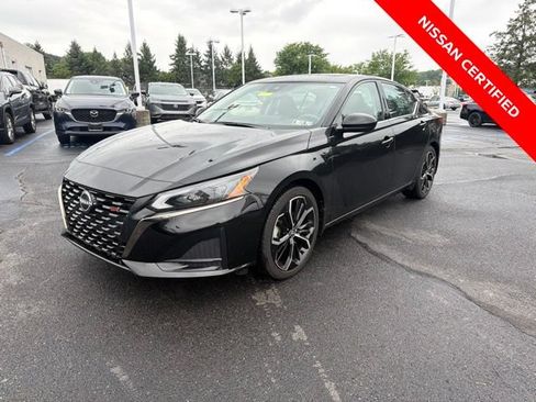 Certified 2023 Nissan Altima 2.5 SR w/ SR Premium Package FWD image 4