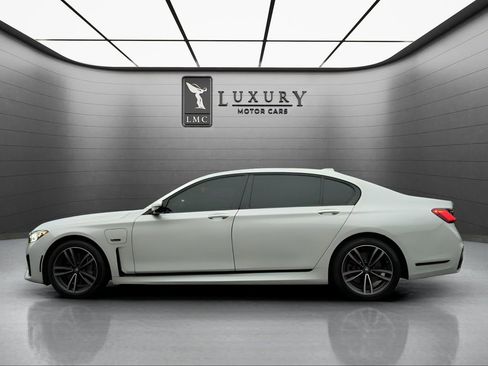 Used 2022 BMW 745e xDrive w/ M Sport Package AWD/4WD image 5