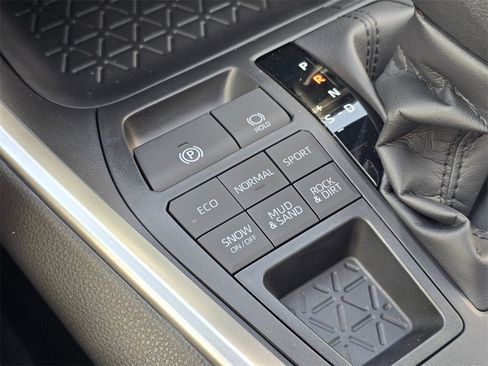 New 2025 Toyota RAV4 XLE image 34
