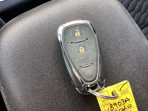 Used 2020 Chevrolet Equinox LT FWD image 32