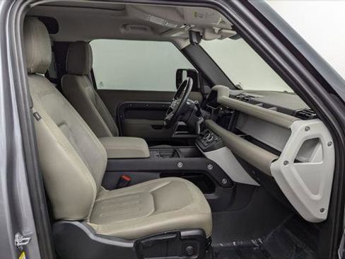 Used 2021 Land Rover Defender 90 S image 17