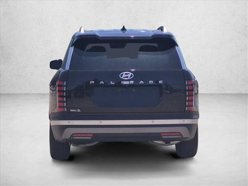 Used 2026 Hyundai Palisade SEL FWD image 6